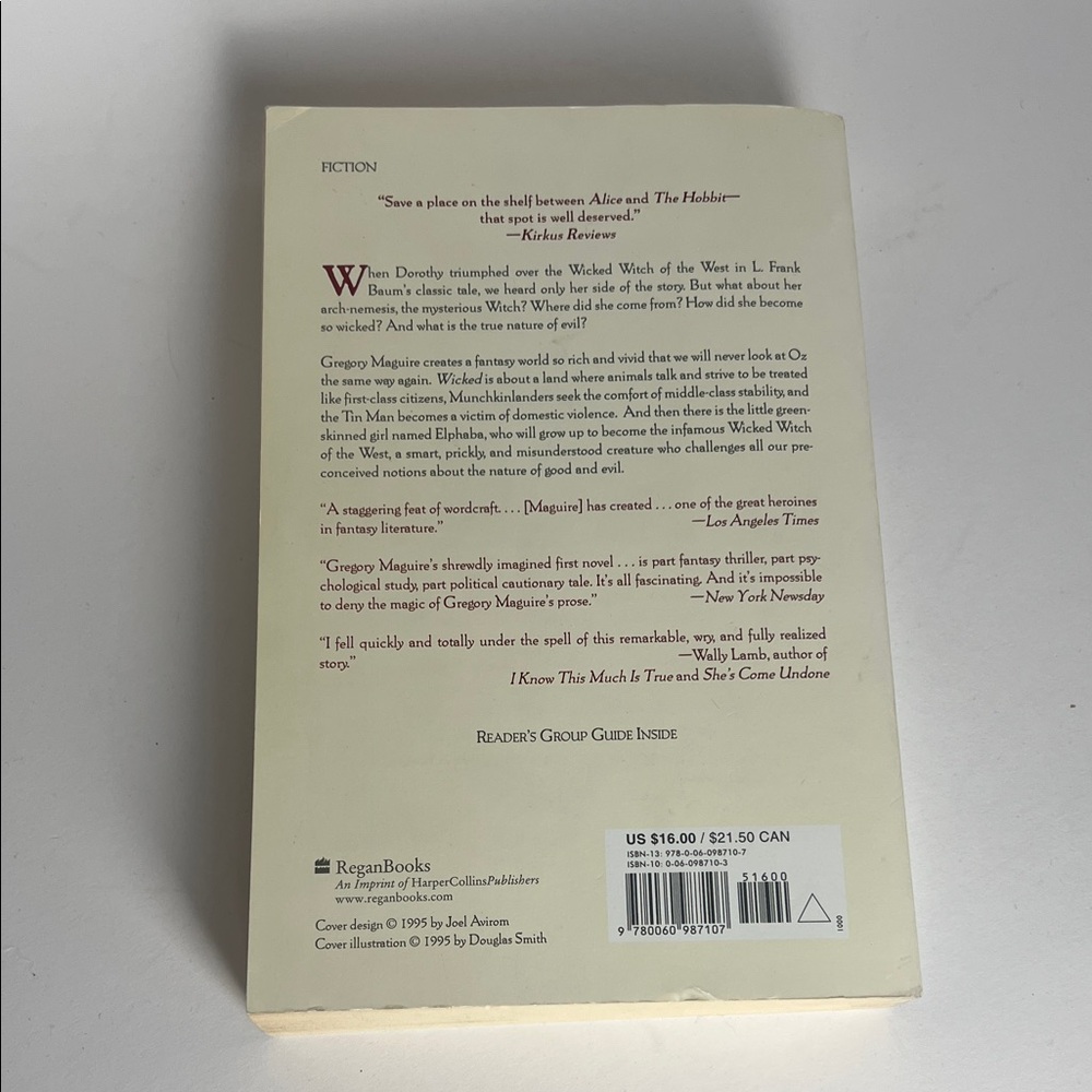 Wicked Book by Gregory Maguire - Picture 3 of 3